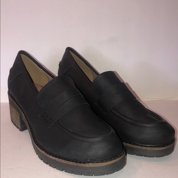 Lane Bryant Vegan Leather Block Dream Cloud Distressed Lug Sole Loafer - Picture 1 of 9